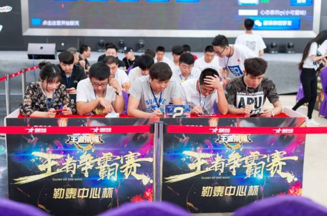 LPL春季赛今日首发：Lwx对阵Elk